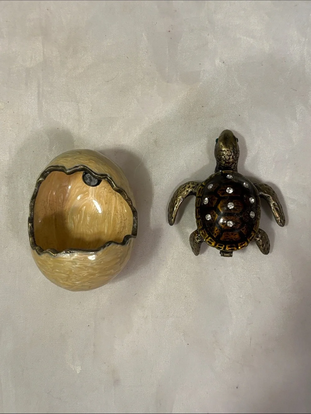Turtle Hatching Trinket Box with Rhinestones - Cream & Brown